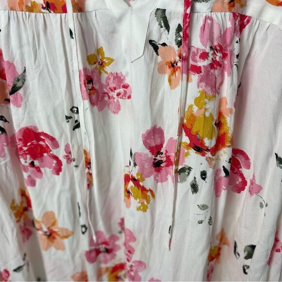 Beautiful LOFT Blossom Shirred Split Neck Blouse, Floral, Flattering, Career, 16 - Picture 9 of 9